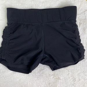 🤩🖤 Athletic Runched Shorts